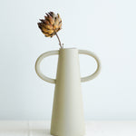 ferm LIVING Anse Vase - Sand in unglazed porcelain