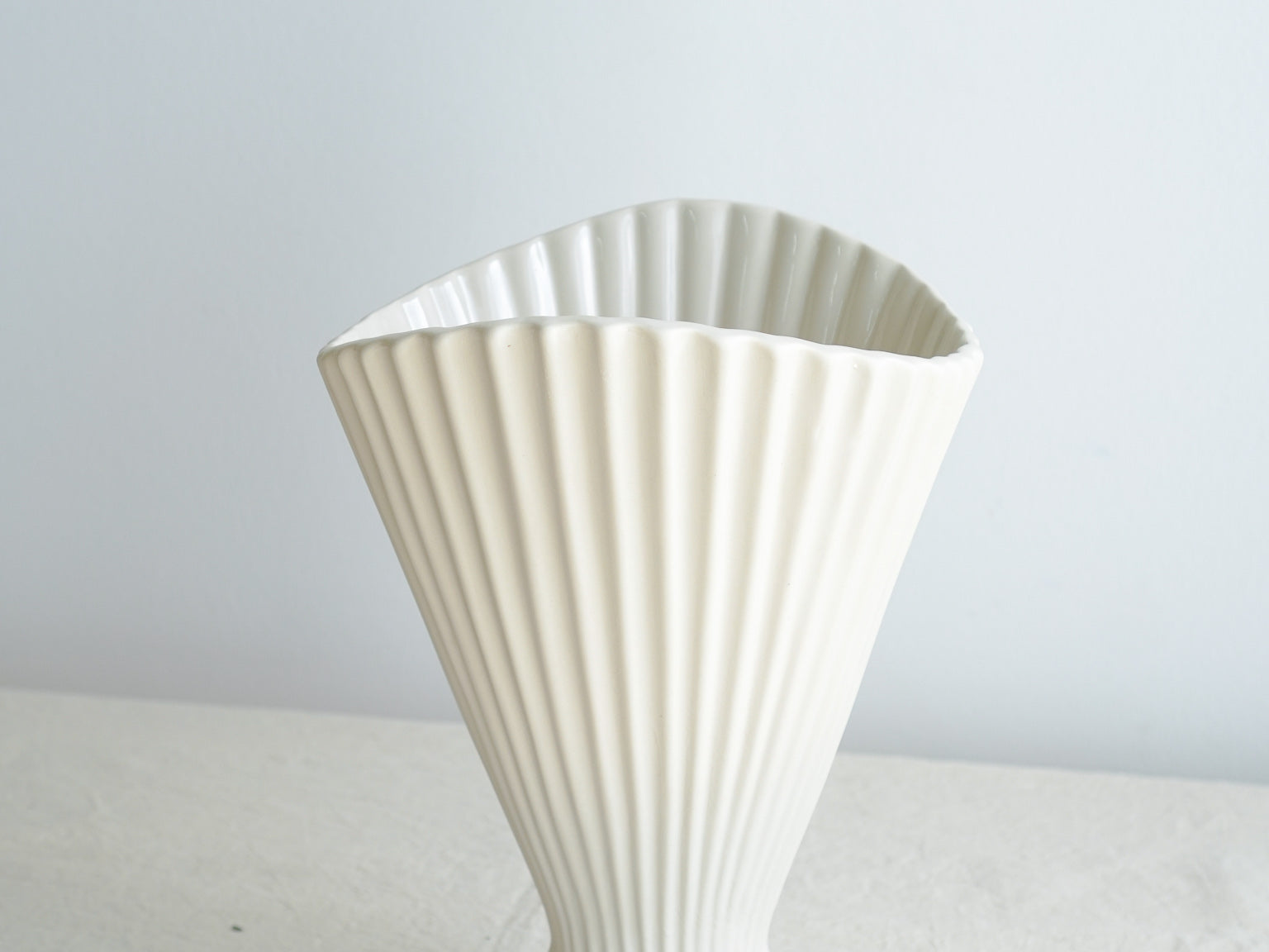 ferm LIVING Stoneware Fountain Vase - Off White