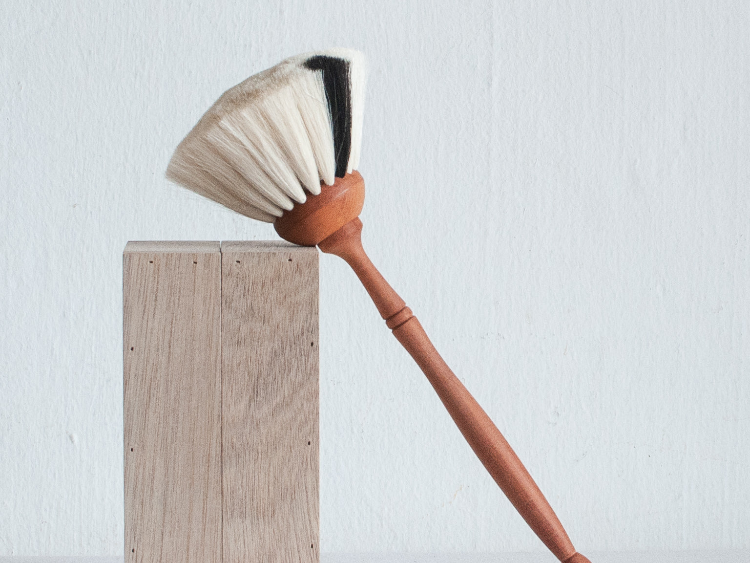 Redecker Pearwood Dust Brush - White Goat's Hair